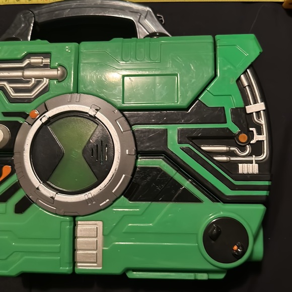Ben 10 alien force transforming suitcase gun tech blaster - Picture 3 of 5